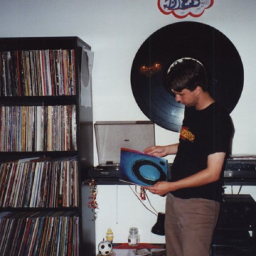 Holding a record properly